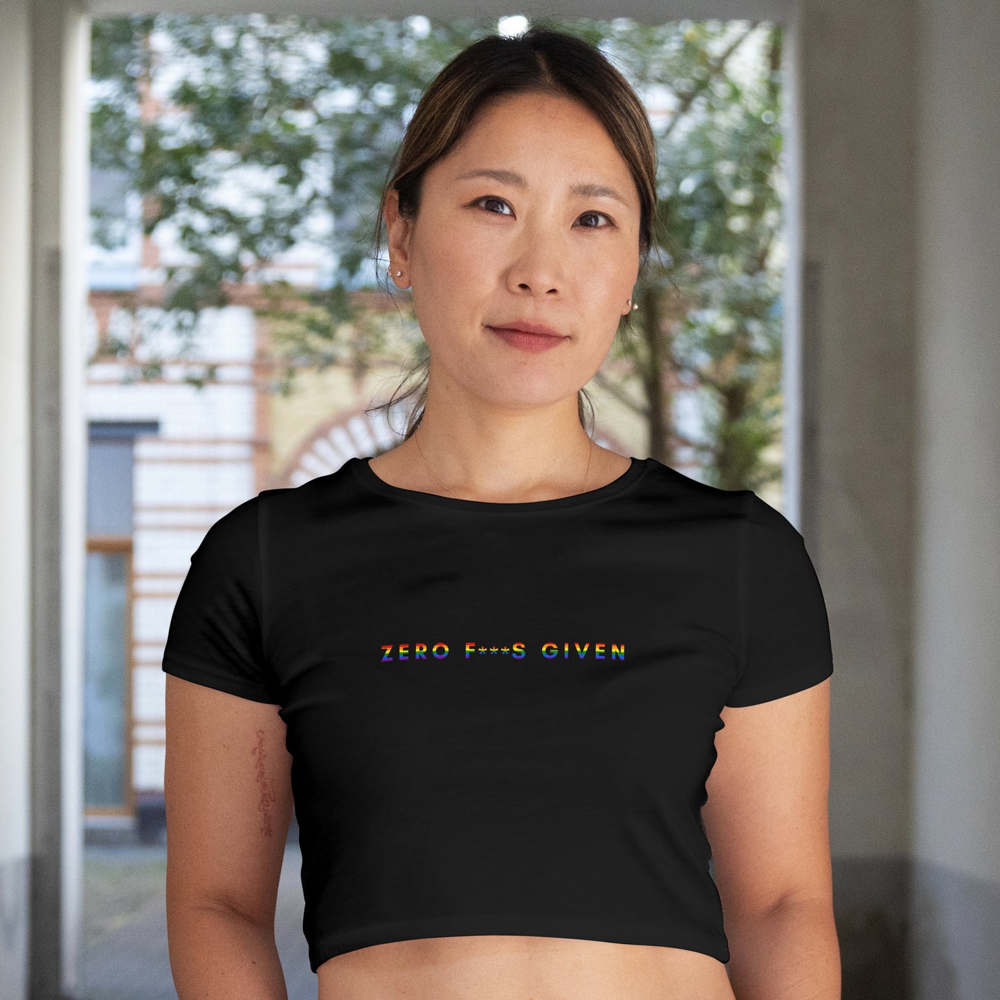 RAINBOW ESSENTIAL Black Baby Tee
